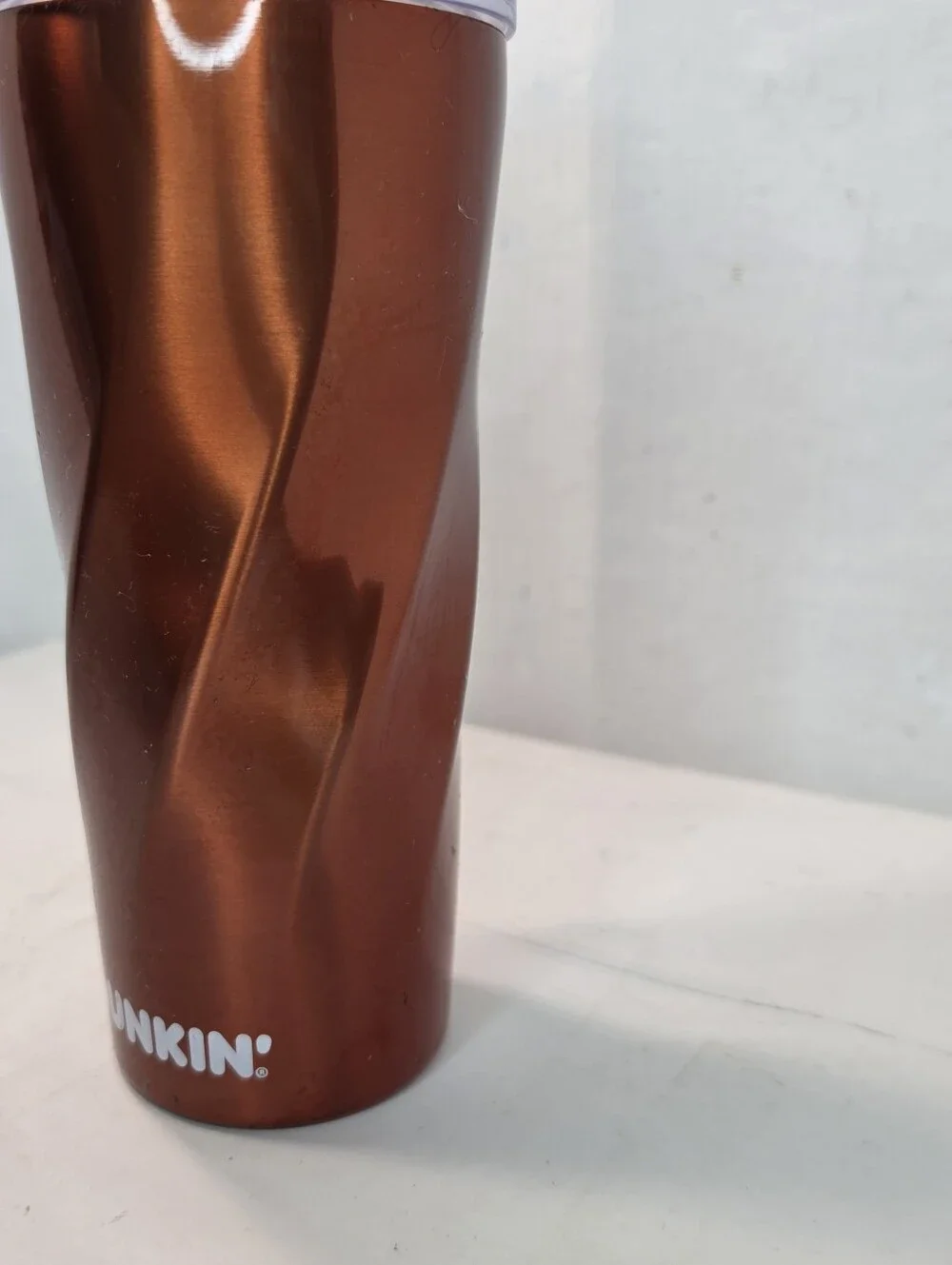 Dunkin' Donuts Fall 2022 Collection 24 oz Bronze Insulated Swirl Tumbler.
